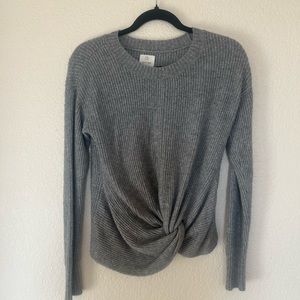 Xs gray sweater